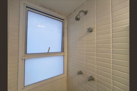 Apartamento à venda com 98m², 2 quartos e 2 vagas Apartamento à venda com 98m², 2 quartos e 2 vagasBanheiro da Suíte