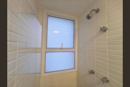 Apartamento à venda com 98m², 2 quartos e 2 vagas Apartamento à venda com 98m², 2 quartos e 2 vagasBanheiro social
