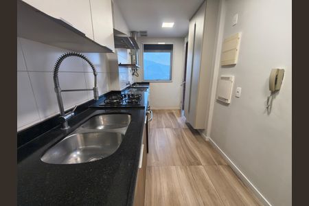 Apartamento à venda com 98m², 2 quartos e 2 vagas Apartamento à venda com 98m², 2 quartos e 2 vagasCozinha