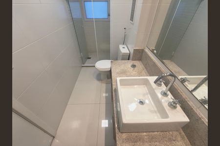 Apartamento à venda com 98m², 2 quartos e 2 vagas Apartamento à venda com 98m², 2 quartos e 2 vagasBanheiro social