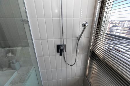 Apartamento para alugar com 70m², 2 quartos e 1 vaga Apartamento para alugar com 70m², 2 quartos e 1 vagaBanheiro da Suíte