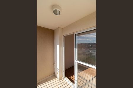 Varanda da sala de apartamento à venda com 3 quartos, 62m² em Jardim Ipaussurama, Campinas