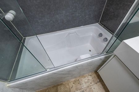 Banheiro de apartamento para alugar com 1 quarto, 58m² em Jardim Paulista, São Paulo