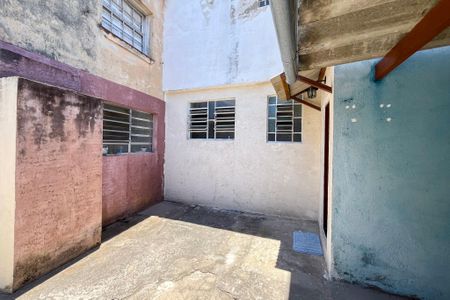Casa de condomínio para alugar com 70m², 2 quartos e 1 vagaQuintal