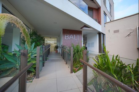 Acesso Principal de apartamento para alugar com 2 quartos, 72m² em Rio Tavares, Florianópolis