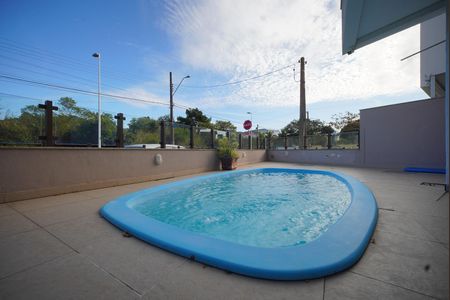 Piscina de apartamento para alugar com 2 quartos, 72m² em Rio Tavares, Florianópolis