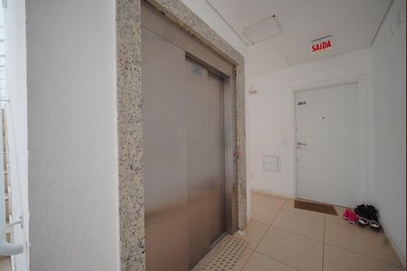 Apartamento para alugar com 72m², 2 quartos e 1 vagaElevador