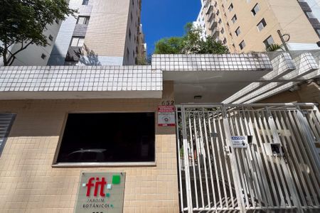 Apartamento para alugar com 45m², 2 quartos e 1 vaga Apartamento para alugar com 45m², 2 quartos e 1 vagaFachada