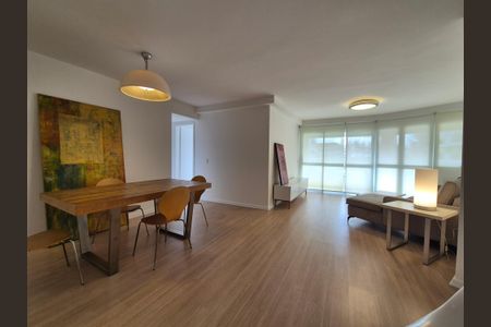 Sala de apartamento para alugar com 3 quartos, 130m² em Barra da Tijuca, Rio de Janeiro