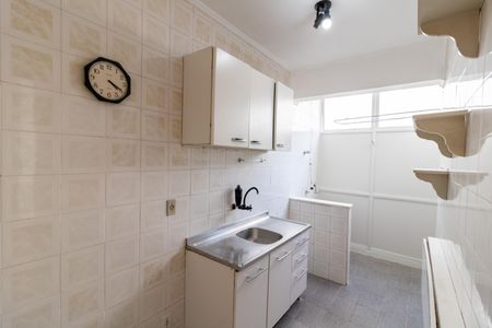 Cozinha de kitnet/studio para alugar com 1 quarto, 32m² em Centro Histórico, Porto Alegre