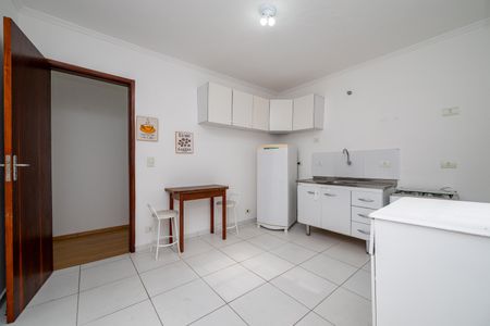 Cozinha de casa para alugar com 1 quarto, 40m² em Jardim Oriental, São Paulo