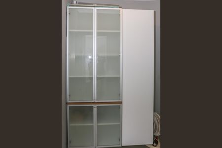 Apartamento à venda com 123m², 3 quartos e 2 vagas Apartamento à venda com 123m², 3 quartos e 2 vagasQuarto de Serviço