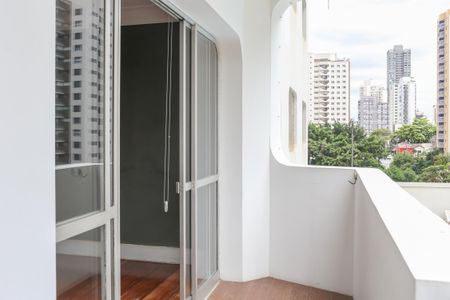 Apartamento à venda com 123m², 3 quartos e 2 vagas Apartamento à venda com 123m², 3 quartos e 2 vagasSacada