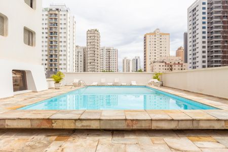 Apartamento à venda com 123m², 3 quartos e 2 vagas Apartamento à venda com 123m², 3 quartos e 2 vagasÁrea comum - Piscina