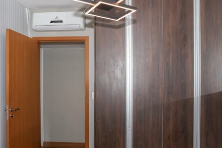 Apartamento à venda com 123m², 3 quartos e 2 vagas Apartamento à venda com 123m², 3 quartos e 2 vagasQuarto 2