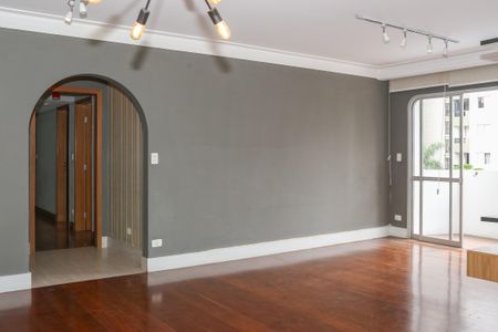 Apartamento à venda com 123m², 3 quartos e 2 vagas Apartamento à venda com 123m², 3 quartos e 2 vagasSala