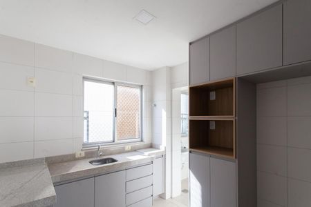Apartamento à venda com 184m², 4 quartos e 2 vagasCozinha