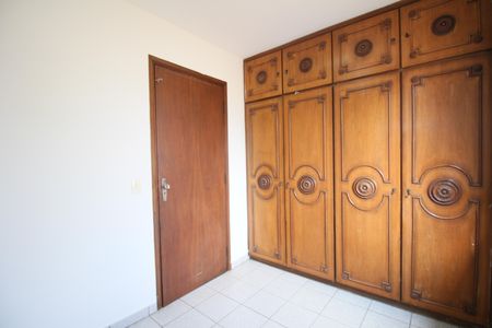 Casa para alugar com 171m², 3 quartos e 2 vagasQuarto 2