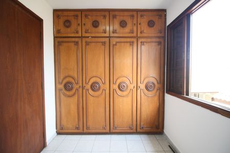 Casa para alugar com 171m², 3 quartos e 2 vagasQuarto 2