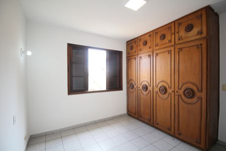 Casa para alugar com 171m², 3 quartos e 2 vagasQuarto 3