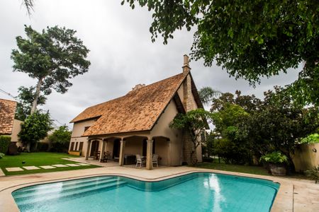 Casa de condomínio para alugar com 840m², 4 quartos e 3 vagas Casa de condomínio para alugar com 840m², 4 quartos e 3 vagasÁrea comum