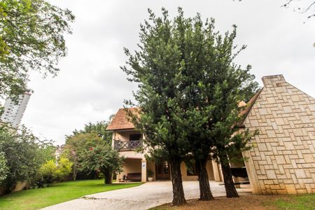 Casa de condomínio para alugar com 840m², 4 quartos e 3 vagas Casa de condomínio para alugar com 840m², 4 quartos e 3 vagasÁrea comum