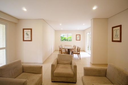 Apartamento para alugar com 50m², 2 quartos e 1 vaga Apartamento para alugar com 50m², 2 quartos e 1 vagaÁrea comum - Salão de festas