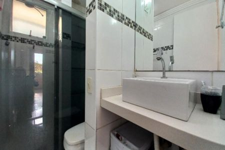 Apartamento à venda com 62m², 2 quartos e 1 vaga Apartamento à venda com 62m², 2 quartos e 1 vagaBanheiro