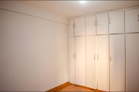 Apartamento para alugar com 74m², 3 quartos e 1 vaga Apartamento para alugar com 74m², 3 quartos e 1 vagaQuarto 2
