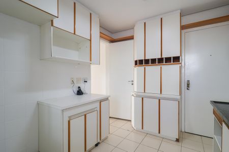 Apartamento para alugar com 150m², 3 quartos e 2 vagasCozinha