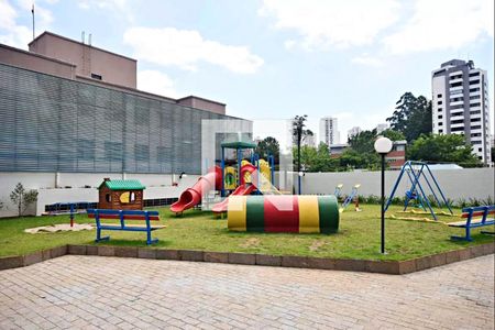 Apartamento para alugar com 150m², 3 quartos e 2 vagasÁrea comum - Playground