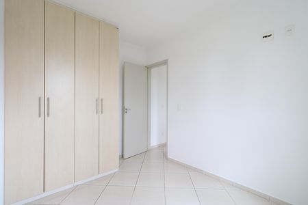 Quarto 2 de apartamento para alugar com 2 quartos, 48m² em Vila Anastácio, São Paulo