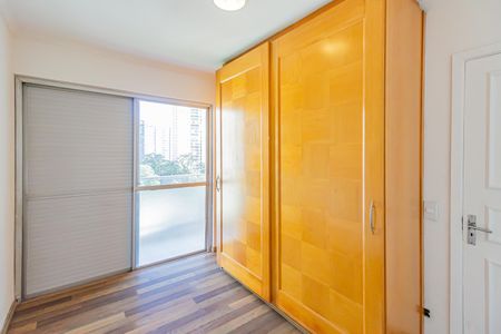 Apartamento à venda com 90m², 3 quartos e 1 vagaQuarto 2