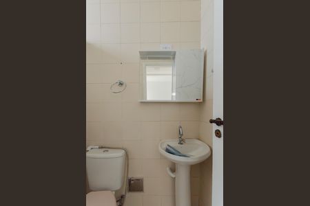 Banheiro de casa para alugar com 1 quarto, 49m² em Jardim da Glória, São Paulo