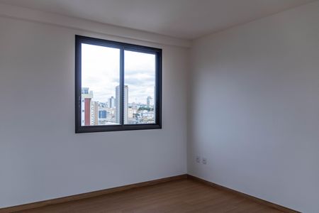 Apartamento à venda com 98m², 2 quartos e 4 vagasSuíte