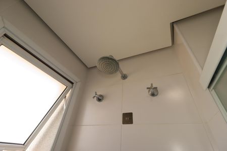 Apartamento à venda com 63m², 2 quartos e 1 vagaBanheiro da Suíte - Chuveiro