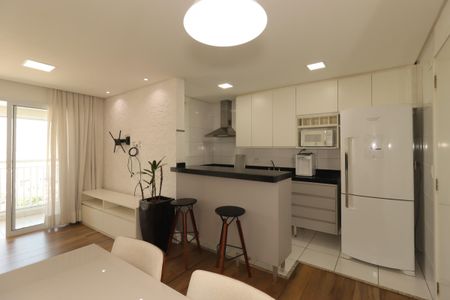 Sala de apartamento à venda com 2 quartos, 63m² em Campestre, Santo André