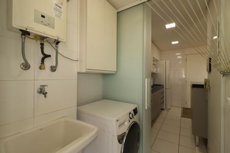 Apartamento à venda com 63m², 2 quartos e 1 vagaÁrea de Serviço