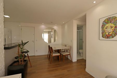 Sala de apartamento à venda com 2 quartos, 63m² em Campestre, Santo André