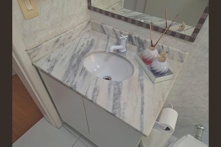 Apartamento à venda com 63m², 2 quartos e sem vagaBanheiro social
