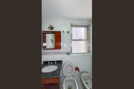 Apartamento à venda com 90m², 3 quartos e 1 vaga Apartamento à venda com 90m², 3 quartos e 1 vagaBanheiro social