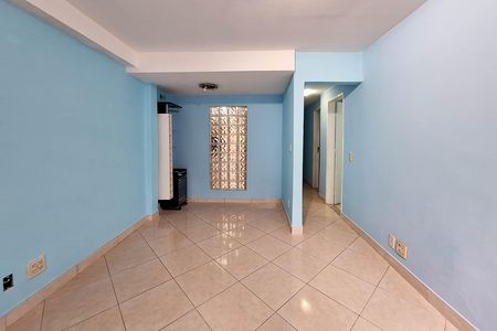 Casa para alugar com 106m², 3 quartos e 1 vaga Casa para alugar com 106m², 3 quartos e 1 vagaSala