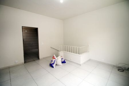Sala de casa para alugar com 2 quartos, 114m² em Vicente de Carvalho, Rio de Janeiro