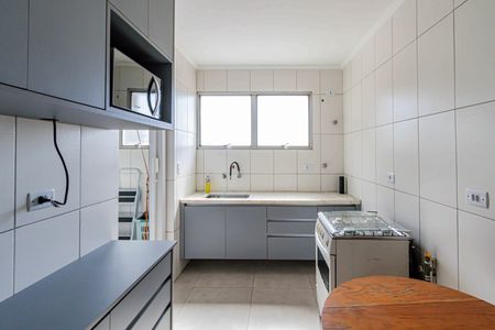 Cozinha de apartamento para alugar com 2 quartos, 70m² em Vila Ipojuca, São Paulo