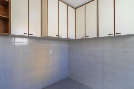 Apartamento à venda com 83m², 2 quartos e sem vagaCozinha - Armários