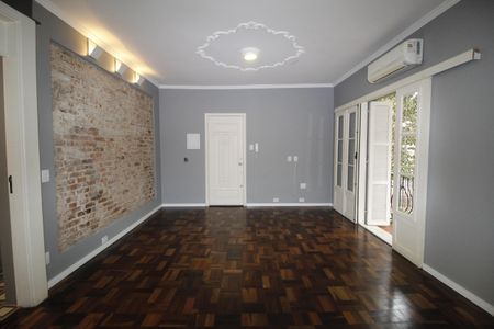 Sala de apartamento à venda com 1 quarto, 77m² em Independência, Porto Alegre