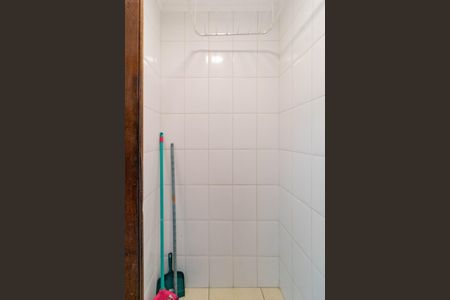 Casa para alugar com 76m², 2 quartos e 1 vaga Casa para alugar com 76m², 2 quartos e 1 vagaÁrea de Serviço