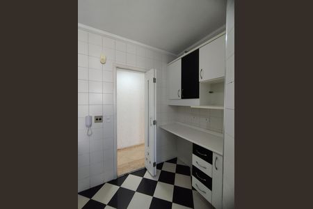 Apartamento à venda com 60m², 2 quartos e 2 vagas Apartamento à venda com 60m², 2 quartos e 2 vagasCozinha - Armários