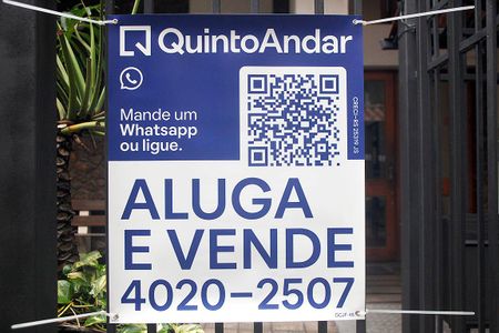 Plaquinha de kitnet/studio para alugar com 1 quarto, 29m² em Centro Histórico, Porto Alegre