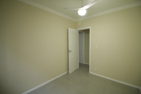 Quarto  de apartamento para alugar com 2 quartos, 60m² em Taquara, Rio de Janeiro